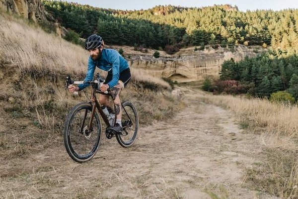 Comment rester motivé(e) pour faire du vélo de gravel régulièrement ?