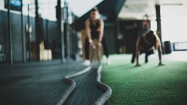 Comment élaborer et suivre un plan d'entraînement sportif adapté à son niveau, à son objectif et à sa disponibilité ?
